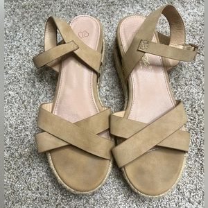 WOMEN'S CLIP ESPADRILLE WEDGES